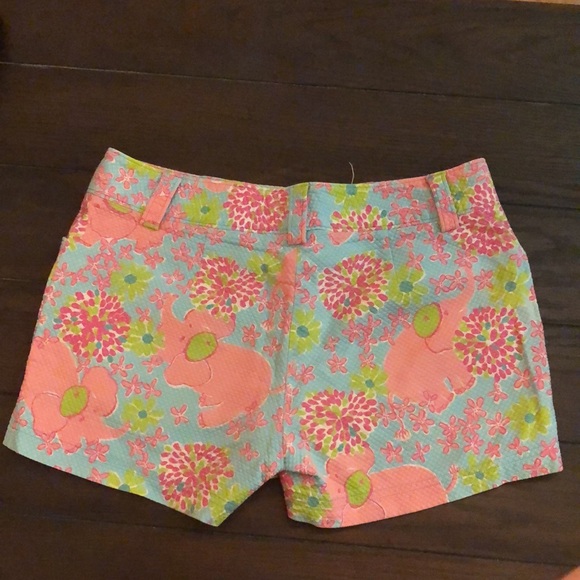 Lilly Pulitzer elephant print shorts size 2. - Picture 2 of 9